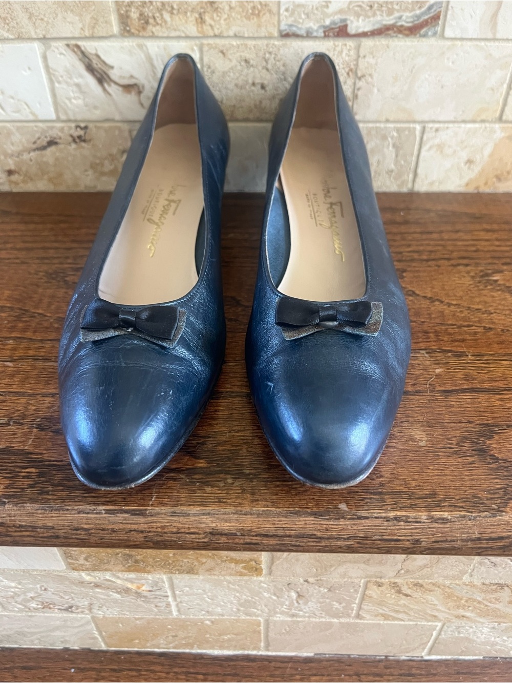 Salvatore Ferragamo Navy Leather Bow Kitten Heel